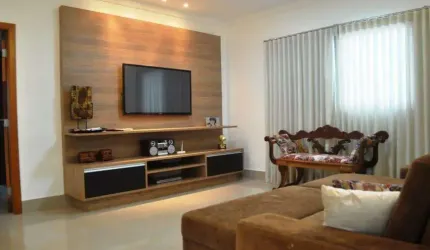 Casa para Venda em Uberlândia, Vigilato Pereira, 4 dormitórios, 3 suítes, 1 banheiro, 2 vagas