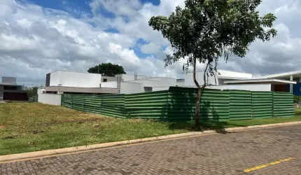 Terreno em Condomínio para Venda em Uberlândia, Laranjeiras