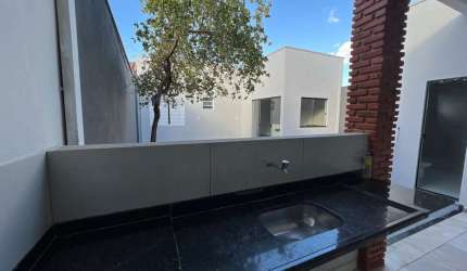 Casa para Venda em Uberlândia, Shopping Park, 3 dormitórios, 2 banheiros, 3 vagas
