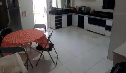 Casa para Venda em Uberlândia, Segismundo Pereira, 3 dormitórios, 1 suíte, 1 banheiro, 4 vagas