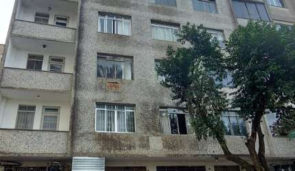 Vende-se excelente apartamento de 2 dorm