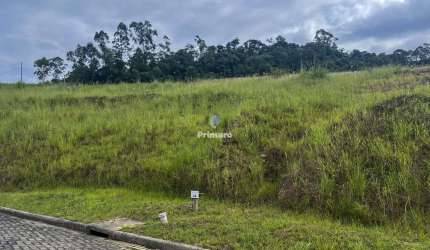 Terreno em condomínio fechado com 651,34 m²