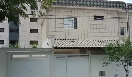 Lindo Sobrado novo com piscina à venda, 03 dormitórios, 02 vagas, Aviação Praia Grande/SP.