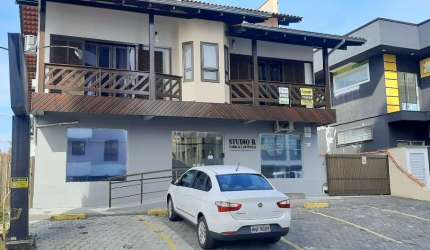 Prédio à venda no Costa e Silva, Joinville  por R$ 2.300.000