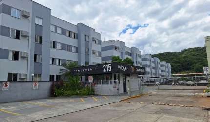 Apartamento com 3 quartos à venda no Iririú, Joinville  por R$ 266.000