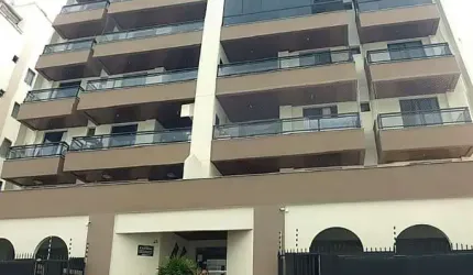 Apartamento com 2 quartos à venda em Meia Praia, Itapema  por R$ 900.000