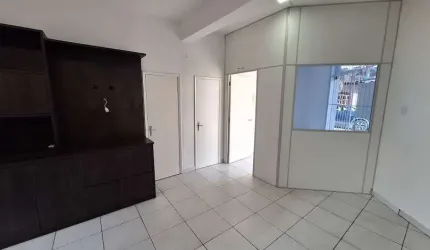 Sala comercial com 1 sala para alugar no Anita Garibaldi, Joinville  por R$ 1.000