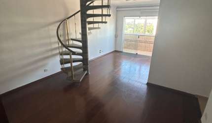 Cobertura à venda com 140m², 2 quartos e 1 vaga.