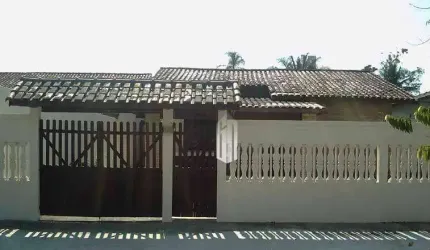 Casa com piscina no Porto Novo - Caraguatatuba/SP