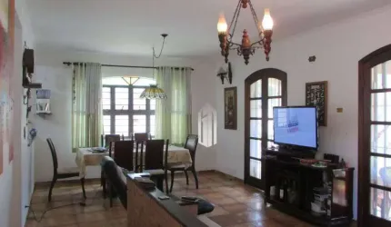 Invista na Praia do Lázaro: Casa Exclusiva com Piscina e Segurança Total