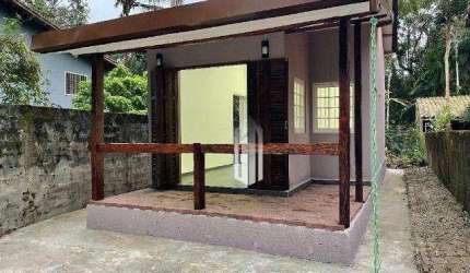 Casa em condomínio fechado em Camburi, São Sebastião-SP
