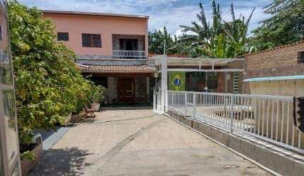 Sobrado com 2 dormitórios à venda, 375m² por R$ 540.000,00 - Morro do Algodão - Caraguatatuba/SP