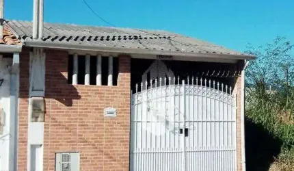 LINDA CASA 2 QUARTOS , 1 SUITE