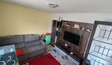 Casa á Venda - 2 quartos - Garagem - Ótima Localização