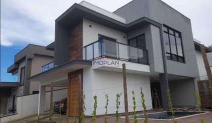 Lino imóvel com 3 dormitórios sendo 3 suítes com piscina bem localizado em condo