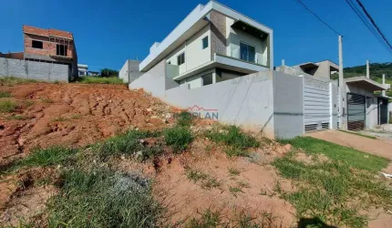 Terreno com 200 m² em ótima localização, próximo ao comércio local da região em