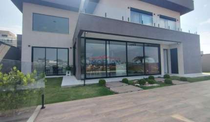 Casa  em condomínio fechado - 4 Dormitórios sendo 4 suítes - suíte principal clo
