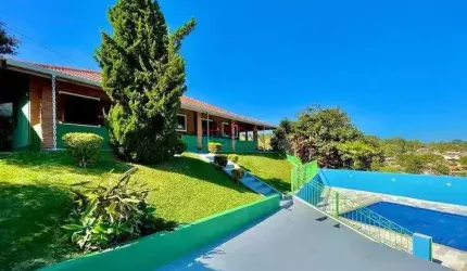 Chácara  á venda com 250 m² com piscina em ótima localização em Bom Jesus dos Pe