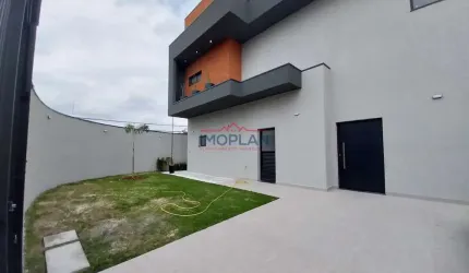Casa  com 3 Dormitórios 3 suítes com 135,15 m² com piscina e churrasqueira em ót