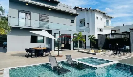 Casa espetacular em condomínio de alto padrão