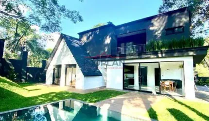 Casa maravilhosa à venda com 4 suítes