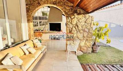 Casa com 3 dormitórios na melhor localização