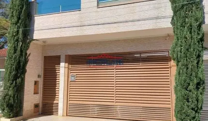 Casa à venda a com 3 Dormitórios sendo 3 suítes em bairro tranquilo de Atibaia-
