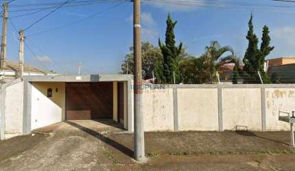 Casa charmosa disponível para venda em Atibaia