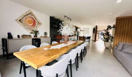Casa à venda com 4 suítes - Jadim Paulista