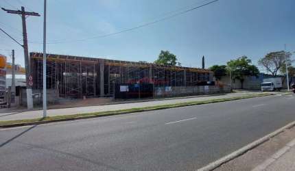 Salão comercial para locação em Atibaia/SP na Al. Professor Lucas N Garcez