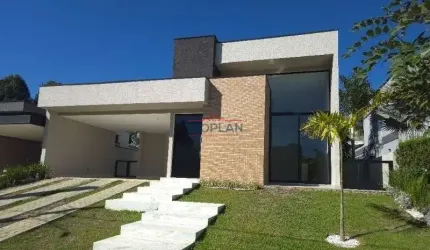CASA TÉRREA COM 3 SUÍTES E PISCINA