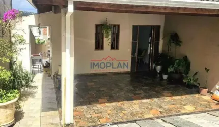 Sobrado em excelente bairro residencial Jardim Paulista,