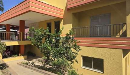 CASA DESLUMBRANTE COM  5 SUÍTES  E ELEVADOR