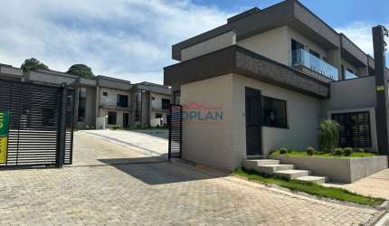SOBRADO COM 3 SUITES EM CONDOMINIO VILLAGE