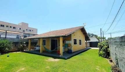 Casa térrea bairro da Ressaca em Atibaia, facil acesso a comércios.