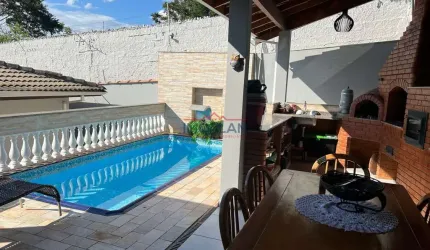 Casa a Venda no bairro Retiro das Fontes em Atibaia