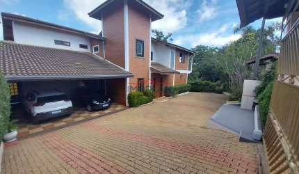 Casa  á venda  com 350 m² e piscina em ótima localização em Bom Jesus dos Perdõe