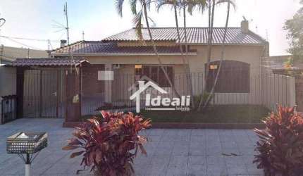 Casa com 3 dormitórios à venda, 235 m² por R$ 530.000,00 - Vila Olímpica - Esteio/RS
