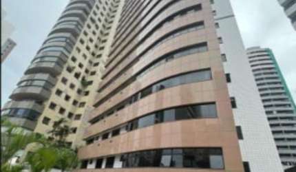 Apartamento de 210 M2.º há poucos metros da beira mar
