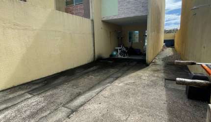 CASA PARA REPASSE NO MARACANAU APÓS O ASSAI