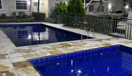 APARTAMENTO EM MESSEJANA COM ÁREA DE LAZER COMPLETA E MÓVEIS PROJETADOS.