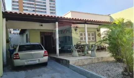 Casa térrea, excelente localização