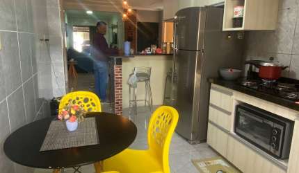 Casa Duplex com 4 quartos e 2 suites