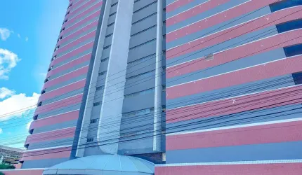 Apartamento em frente ao Mar no Meireles