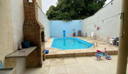 Casa duplex ampla na Parquelândia