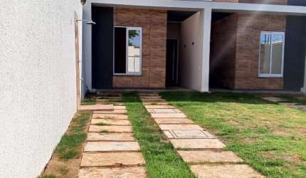 Casa plana com três quartos no Palmirin