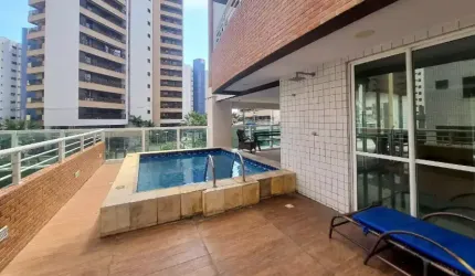 Cobertura Projetada com 2 Quartos no Meireles
