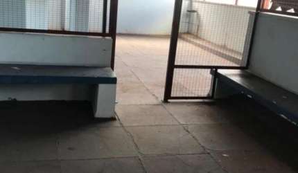 Prédio Comercial com 30 salas, acessibilidade e elevador no Centro
