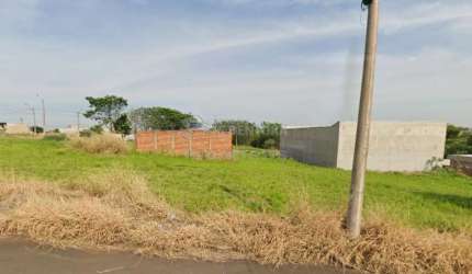 Lote de 236m² em Bady