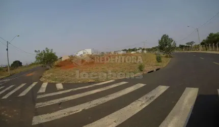 Residencial Vila Madalena de esquina com 244m²
